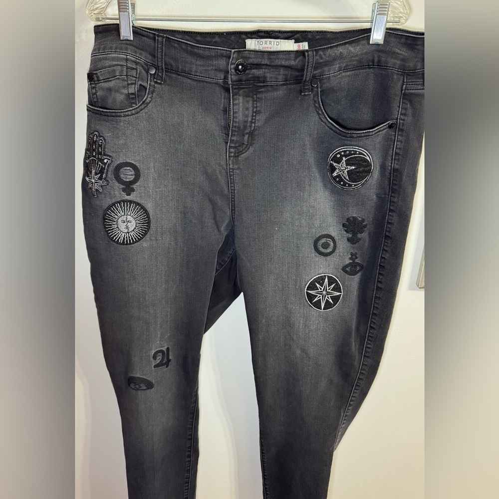 Torrid Black straight leg Jeans with Embroidered Designs